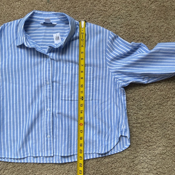 Old Navy NWT Large The Cropped Shirt Blue Striped Button Down Shirt - Picture 5 of 6